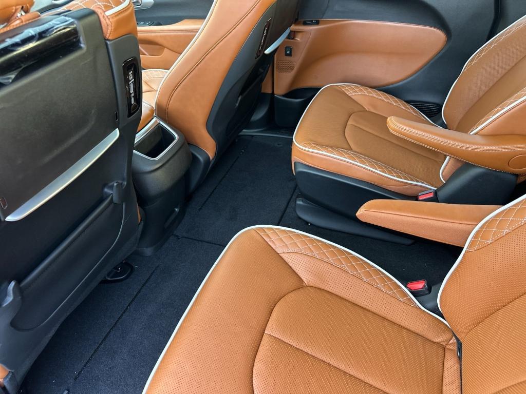 new 2025 Chrysler Pacifica car, priced at $59,720