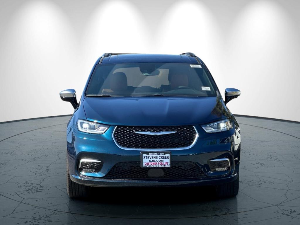 new 2025 Chrysler Pacifica car, priced at $59,720