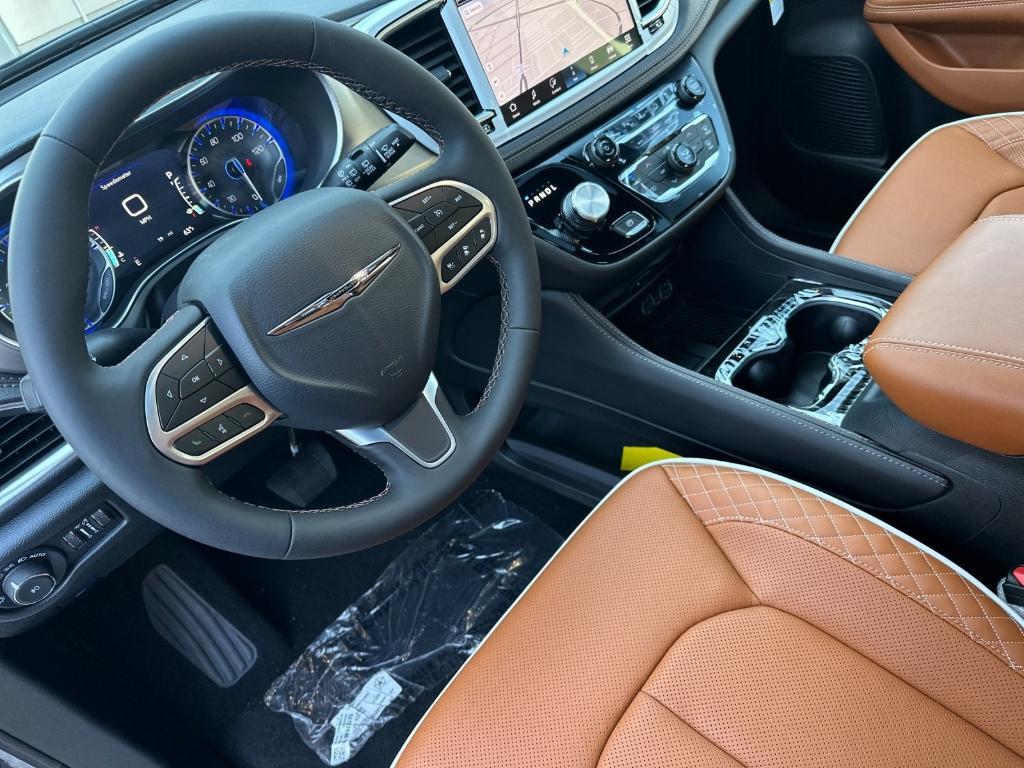 new 2025 Chrysler Pacifica car, priced at $59,720