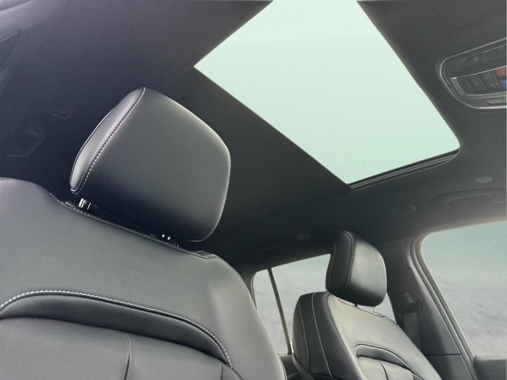 new 2025 Jeep Grand Cherokee car, priced at $53,735