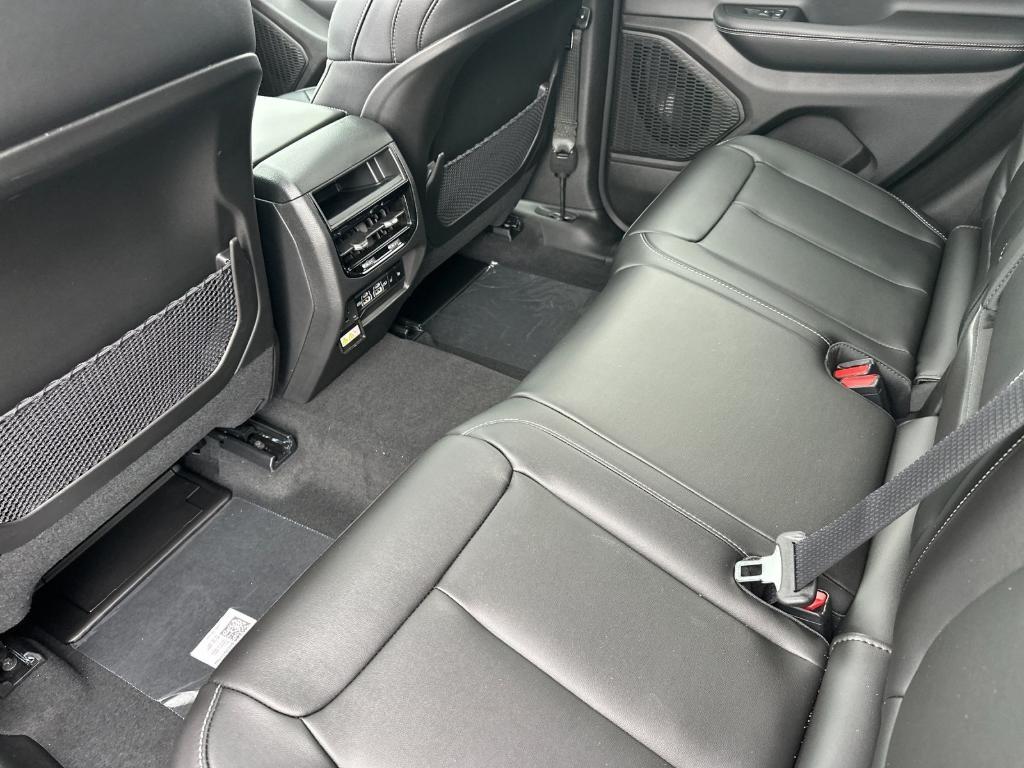 new 2025 Jeep Grand Cherokee car, priced at $50,010