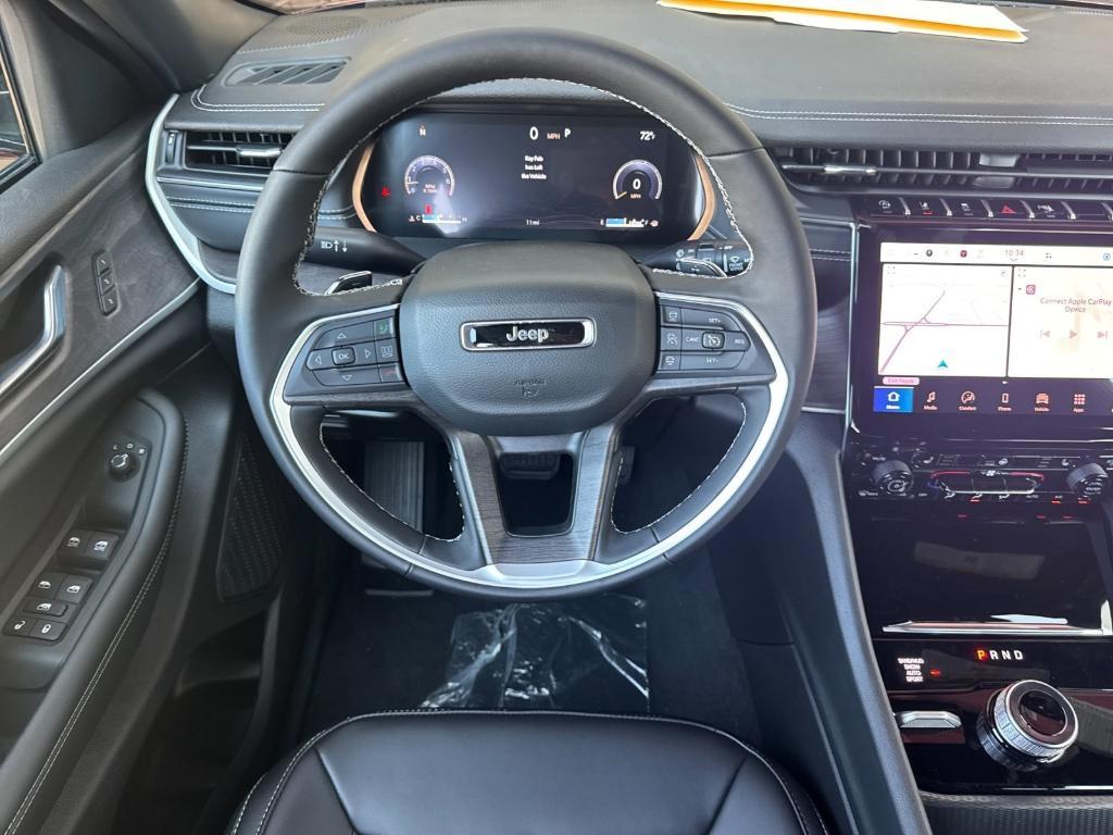 new 2025 Jeep Grand Cherokee car, priced at $47,495