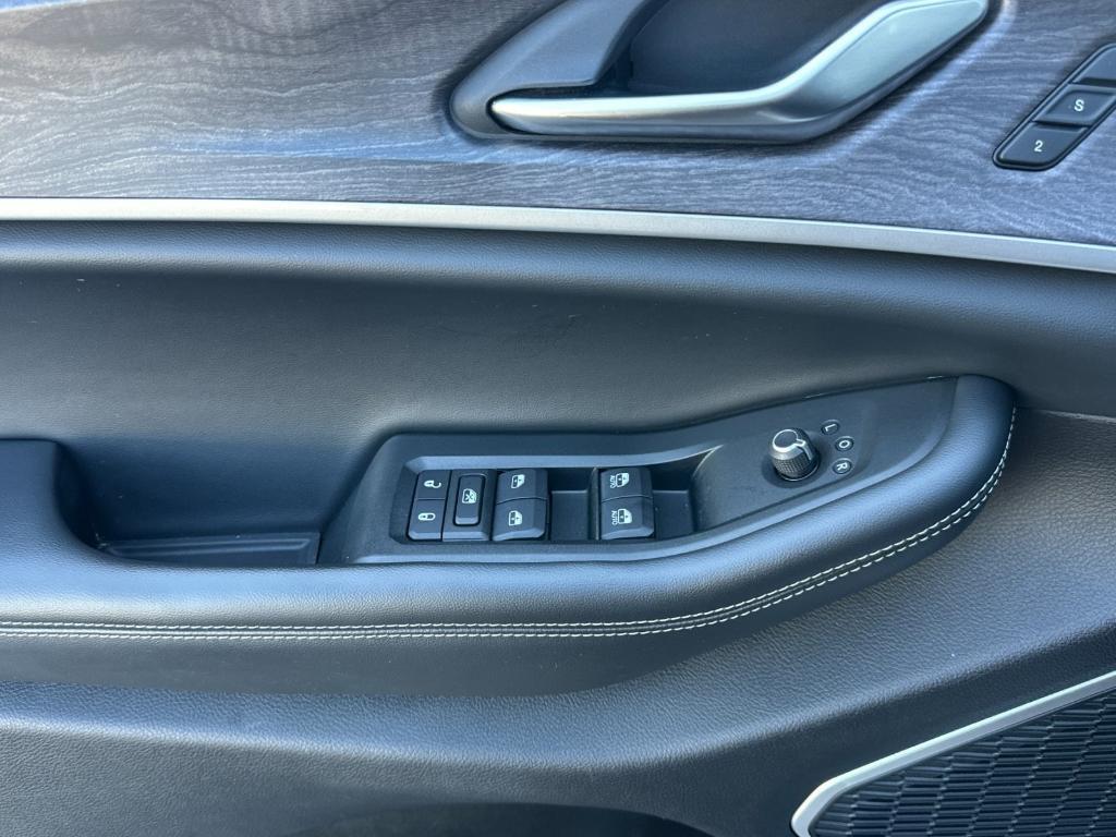 used 2021 Jeep Grand Cherokee L car, priced at $31,998