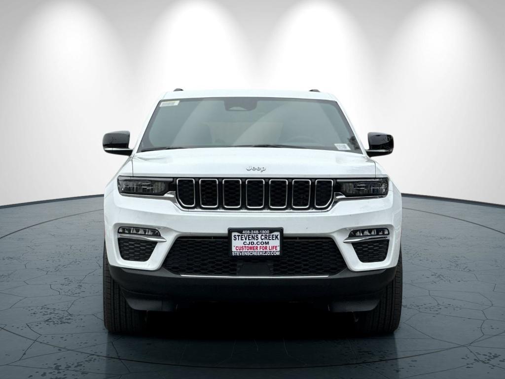 new 2025 Jeep Grand Cherokee car, priced at $46,900