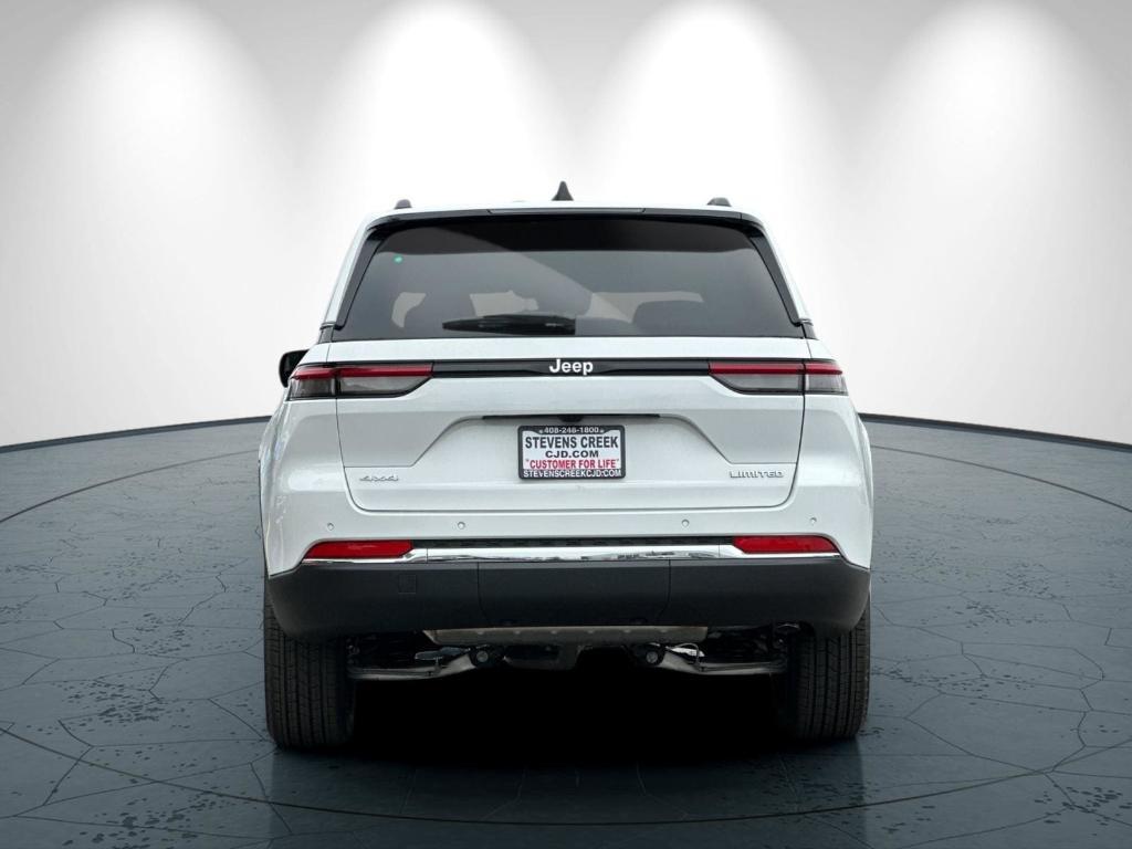 new 2025 Jeep Grand Cherokee car, priced at $46,900
