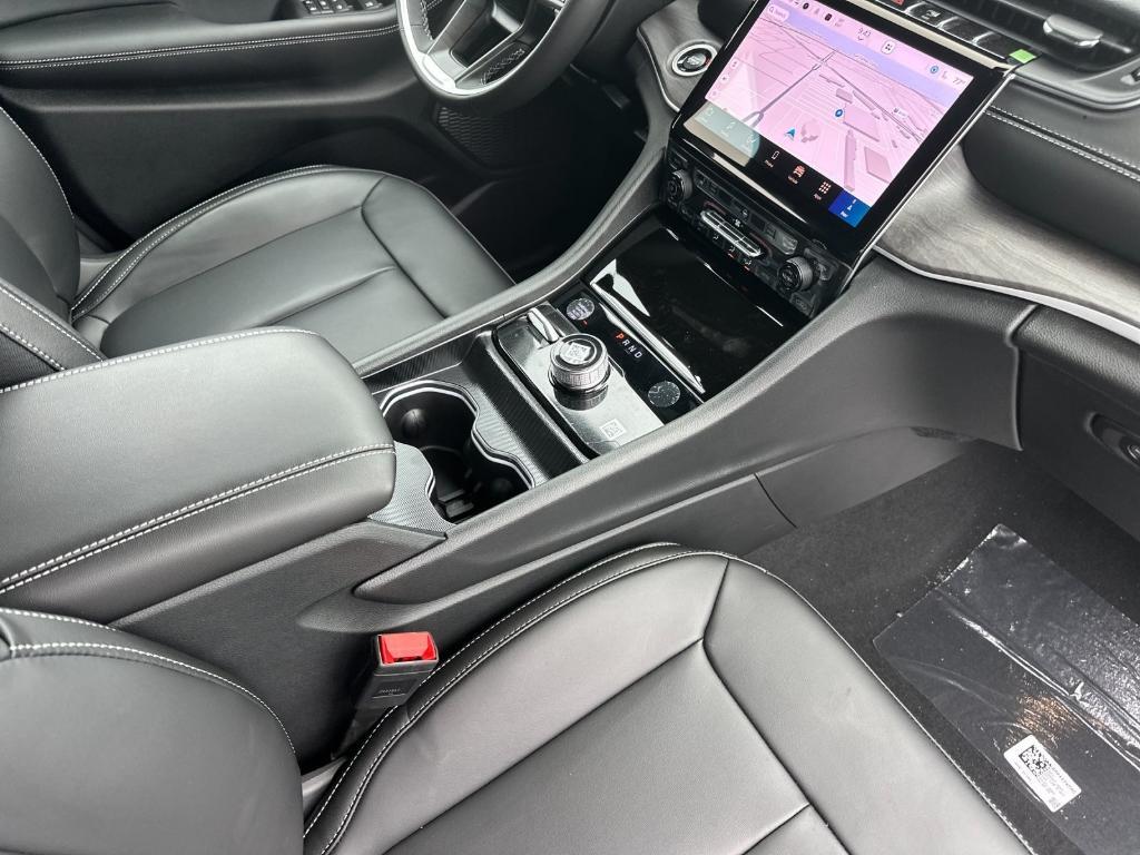 new 2025 Jeep Grand Cherokee car, priced at $46,900