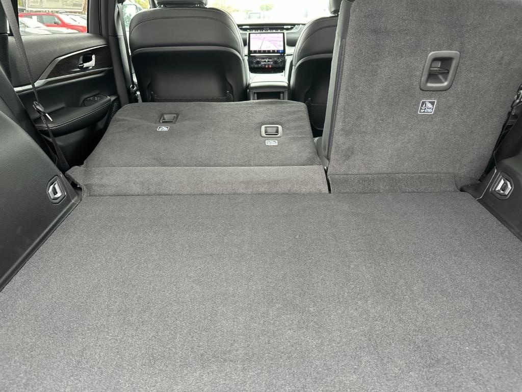 new 2025 Jeep Grand Cherokee car, priced at $46,900