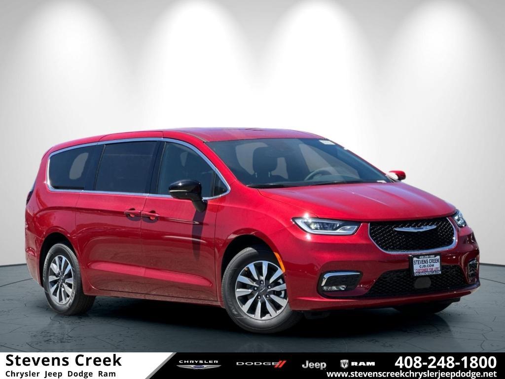 new 2025 Chrysler Pacifica Hybrid car, priced at $54,825