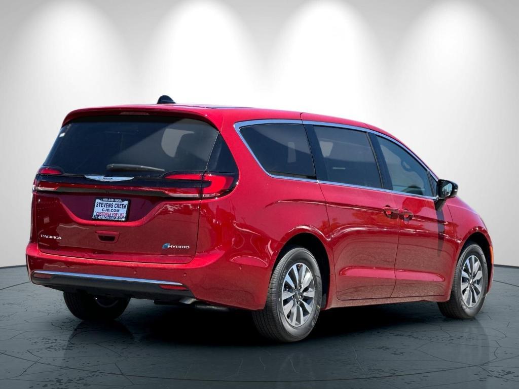 new 2025 Chrysler Pacifica Hybrid car, priced at $54,825