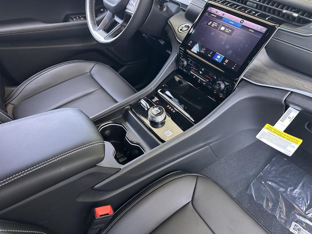 new 2025 Jeep Grand Cherokee L car, priced at $50,045