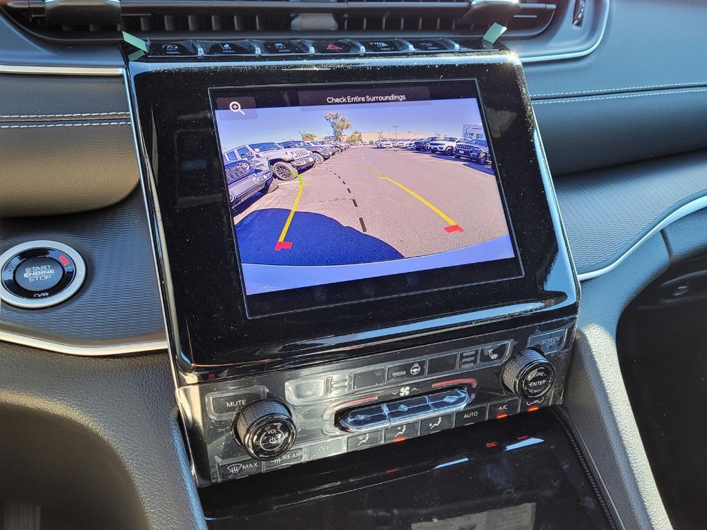 new 2025 Jeep Grand Cherokee L car