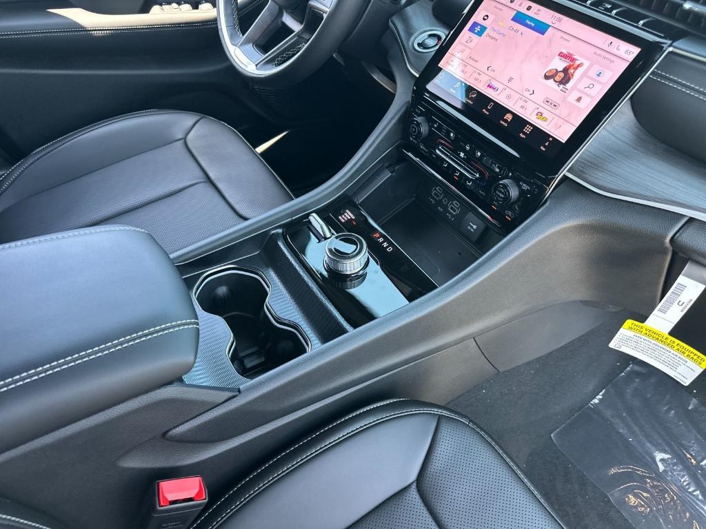 new 2025 Jeep Grand Cherokee car, priced at $55,065