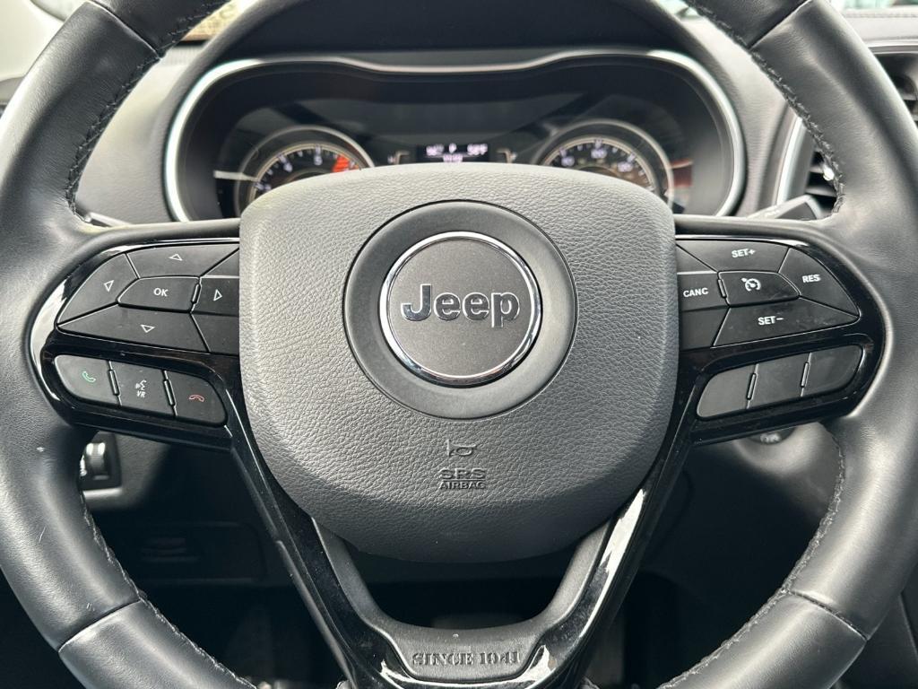 used 2019 Jeep Cherokee car, priced at $15,490