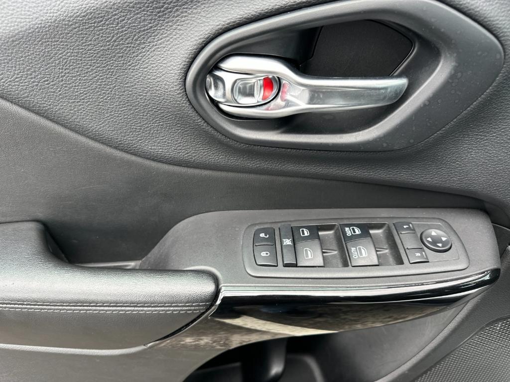 used 2019 Jeep Cherokee car, priced at $17,990