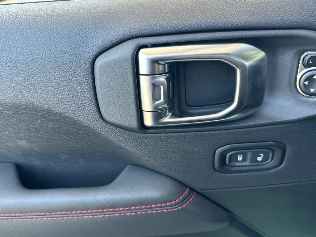 new 2025 Jeep Gladiator car, priced at $59,500