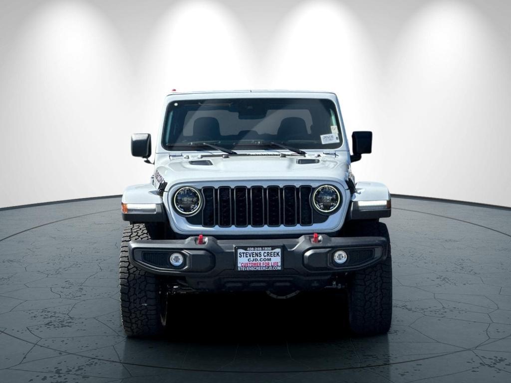 new 2025 Jeep Gladiator car, priced at $59,500