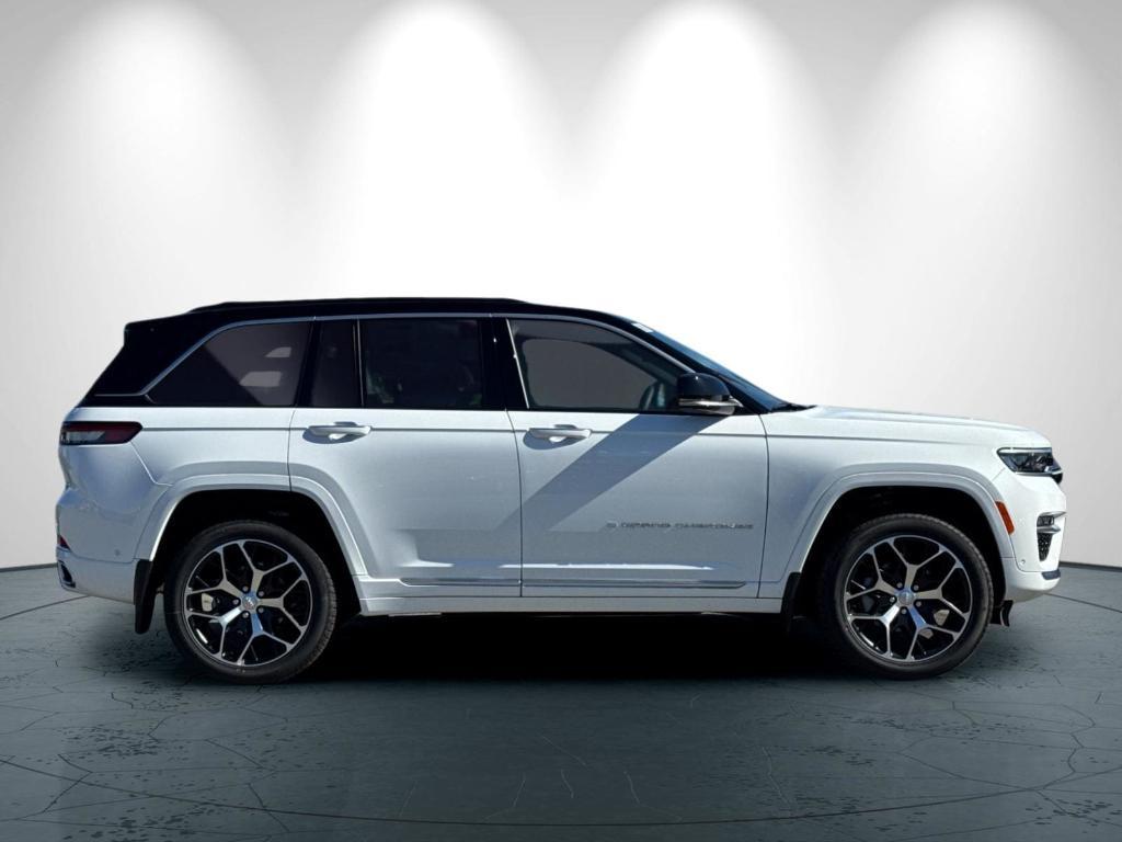 new 2025 Jeep Grand Cherokee car, priced at $69,230