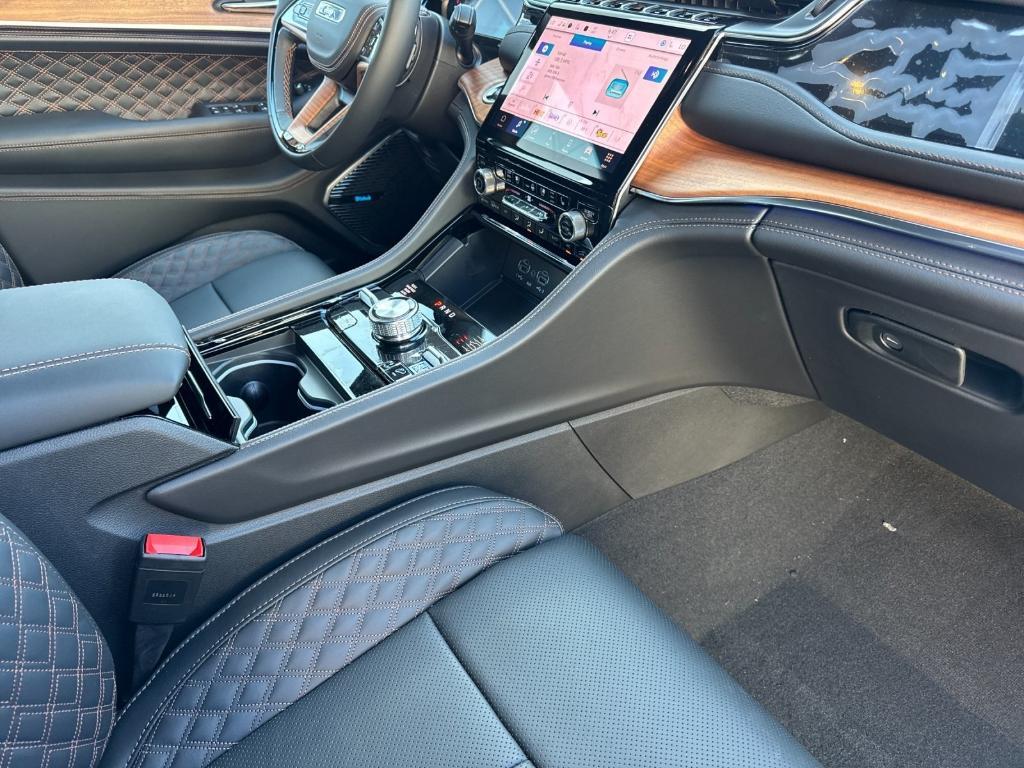 new 2025 Jeep Grand Cherokee car, priced at $69,230