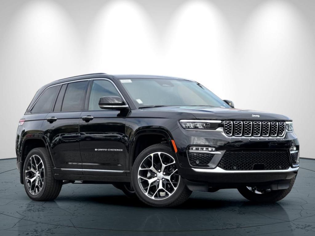 new 2025 Jeep Grand Cherokee car, priced at $69,825