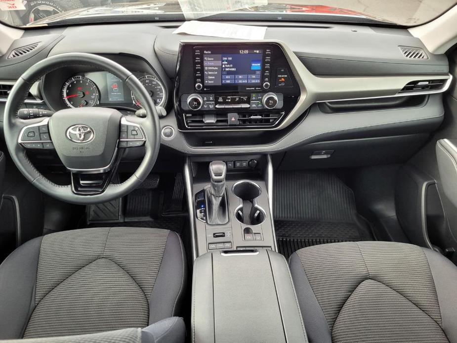 used 2021 Toyota Highlander car, priced at $31,980