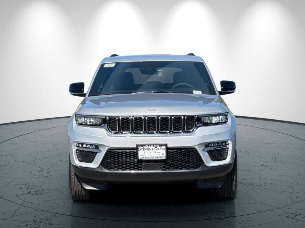new 2025 Jeep Grand Cherokee car, priced at $47,495