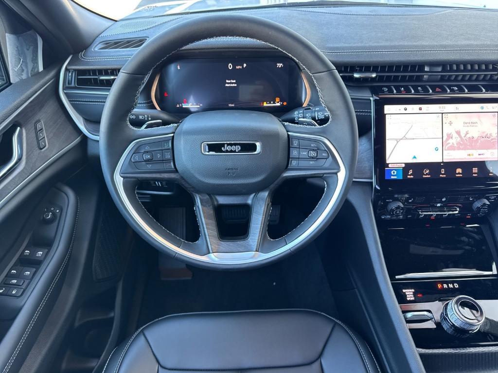 new 2025 Jeep Grand Cherokee car, priced at $47,495