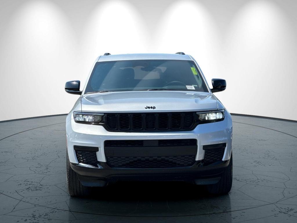 used 2024 Jeep Grand Cherokee L car, priced at $29,998