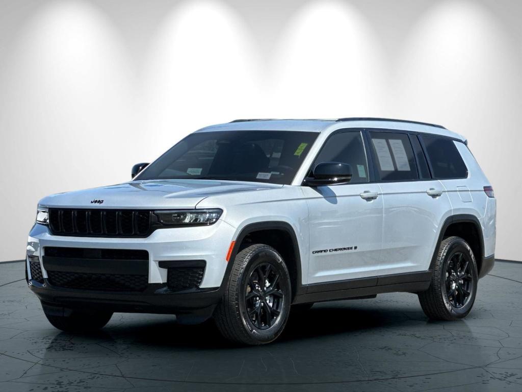 used 2024 Jeep Grand Cherokee L car, priced at $29,998