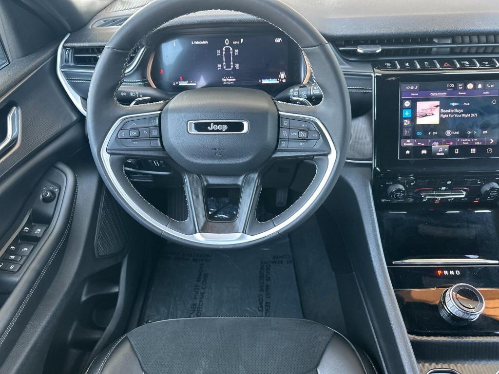 used 2024 Jeep Grand Cherokee L car, priced at $29,998