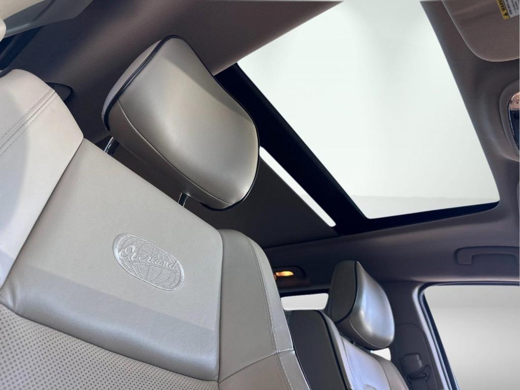 used 2015 Jeep Grand Cherokee car, priced at $18,997