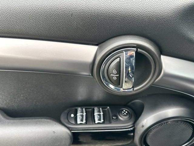 used 2022 MINI Hardtop car, priced at $25,998