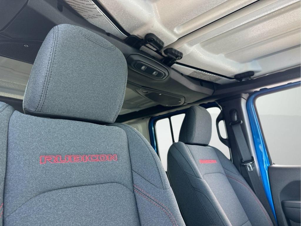 new 2025 Jeep Wrangler car, priced at $61,300
