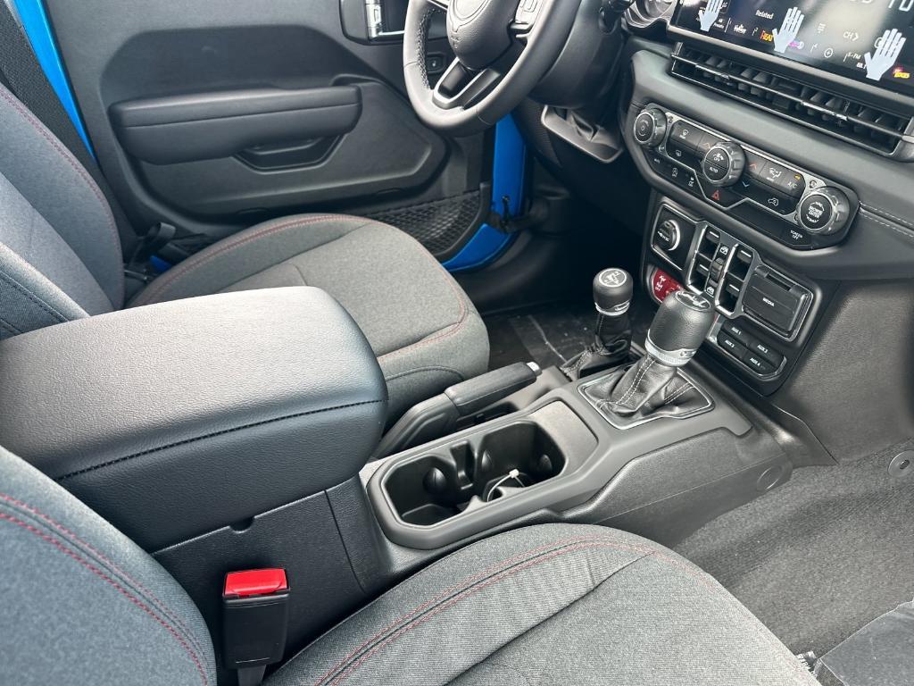 new 2025 Jeep Wrangler car, priced at $61,300