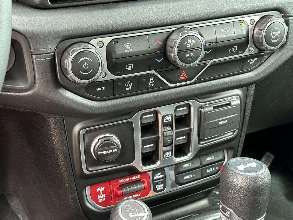 new 2025 Jeep Wrangler car, priced at $61,300