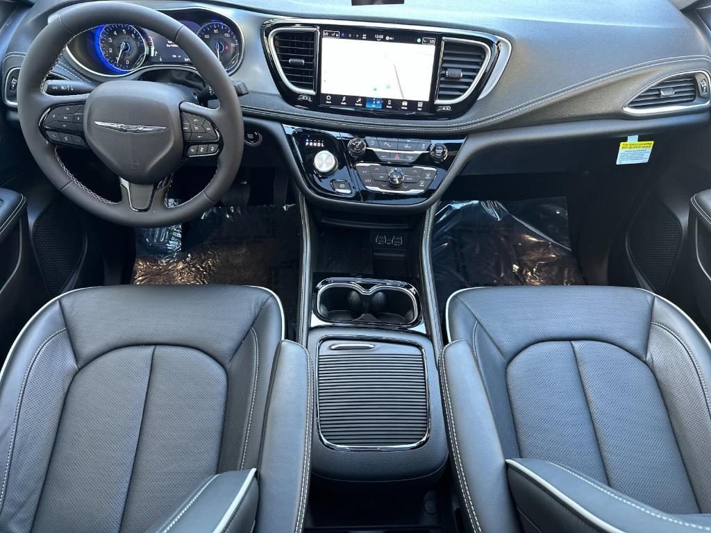 new 2025 Chrysler Pacifica car, priced at $51,265