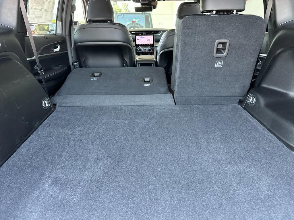 new 2025 Jeep Grand Cherokee car, priced at $52,935