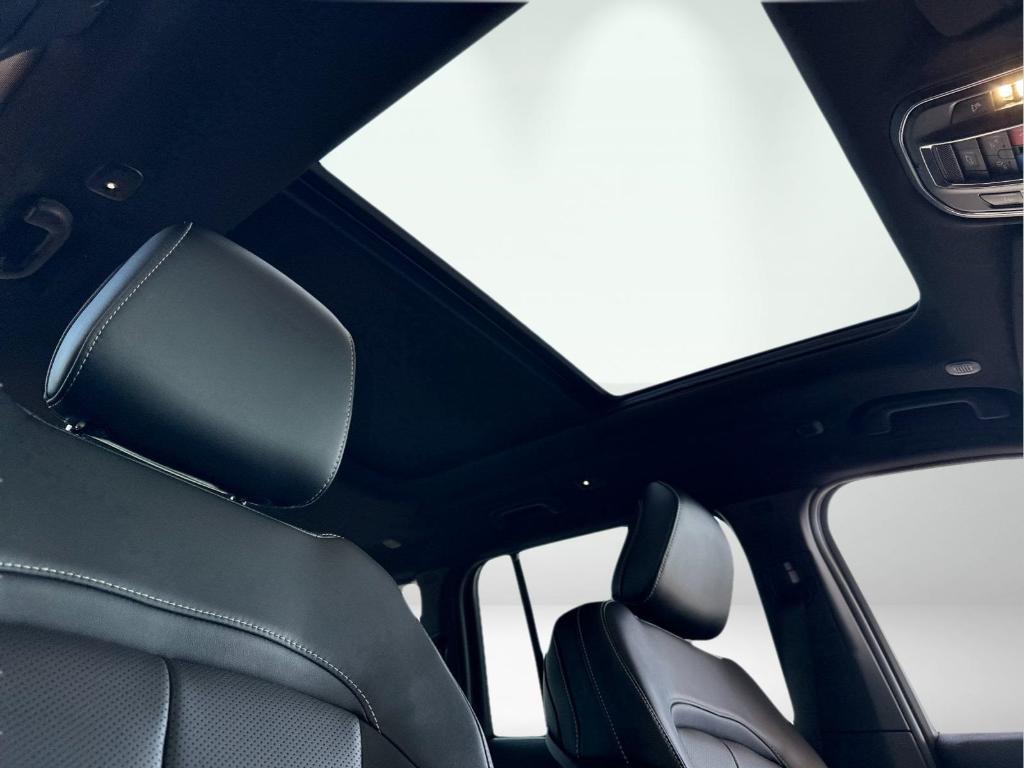 new 2025 Jeep Grand Cherokee car, priced at $52,935