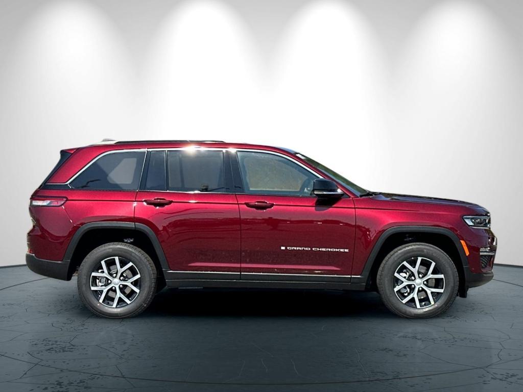 new 2025 Jeep Grand Cherokee car, priced at $52,935