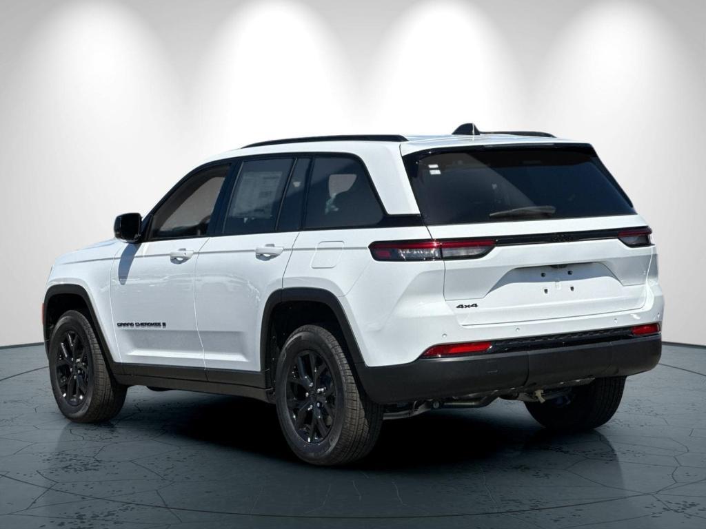 new 2025 Jeep Grand Cherokee car, priced at $46,630
