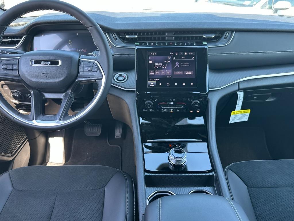 new 2025 Jeep Grand Cherokee car, priced at $46,630