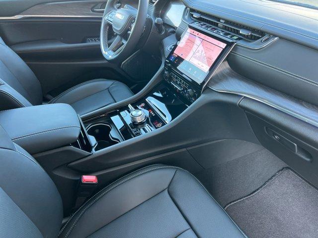 new 2025 Jeep Grand Cherokee car, priced at $59,585
