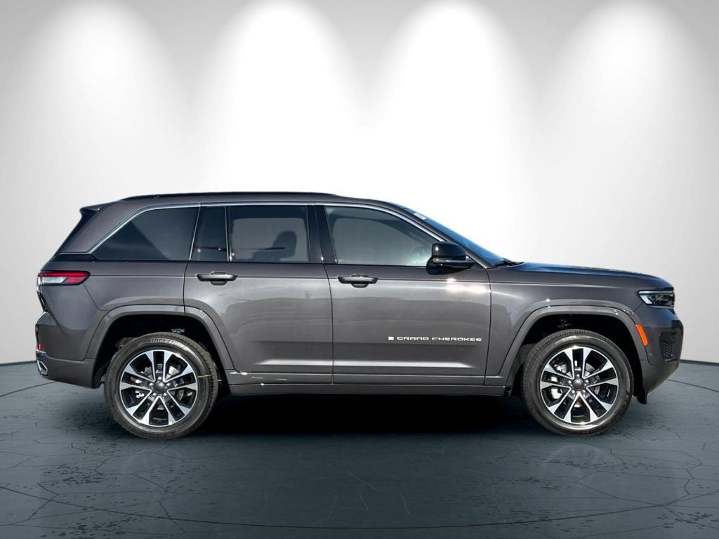 new 2025 Jeep Grand Cherokee car