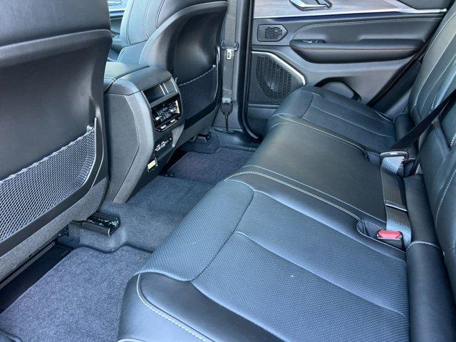 new 2025 Jeep Grand Cherokee car, priced at $59,585