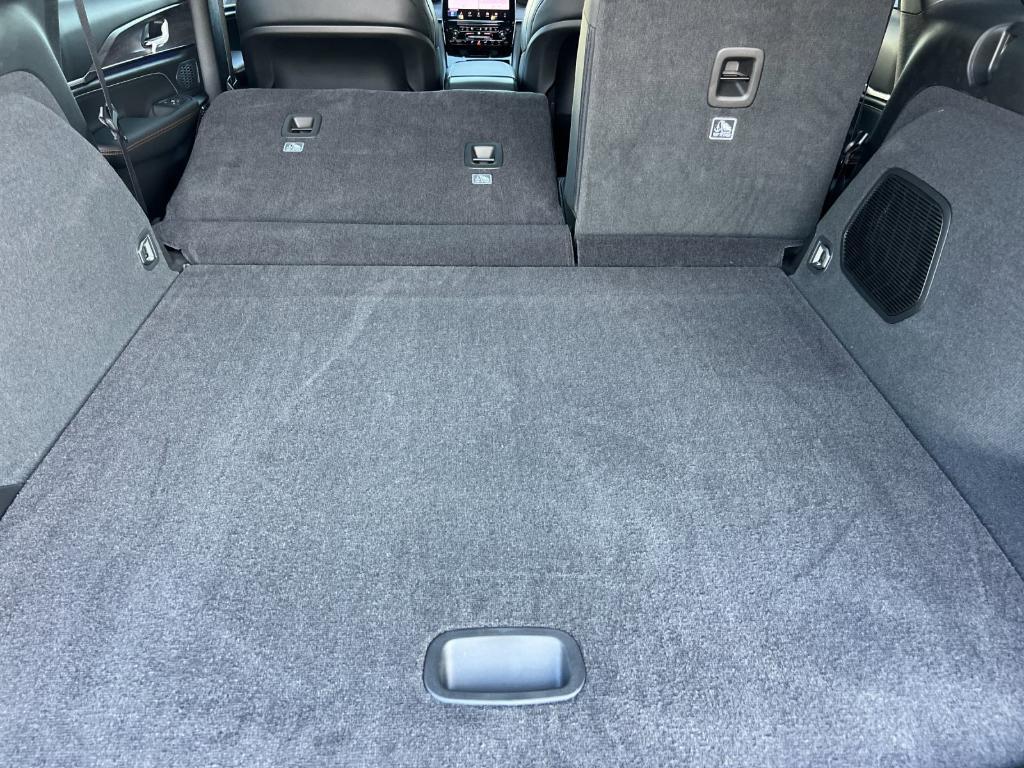 new 2025 Jeep Grand Cherokee car