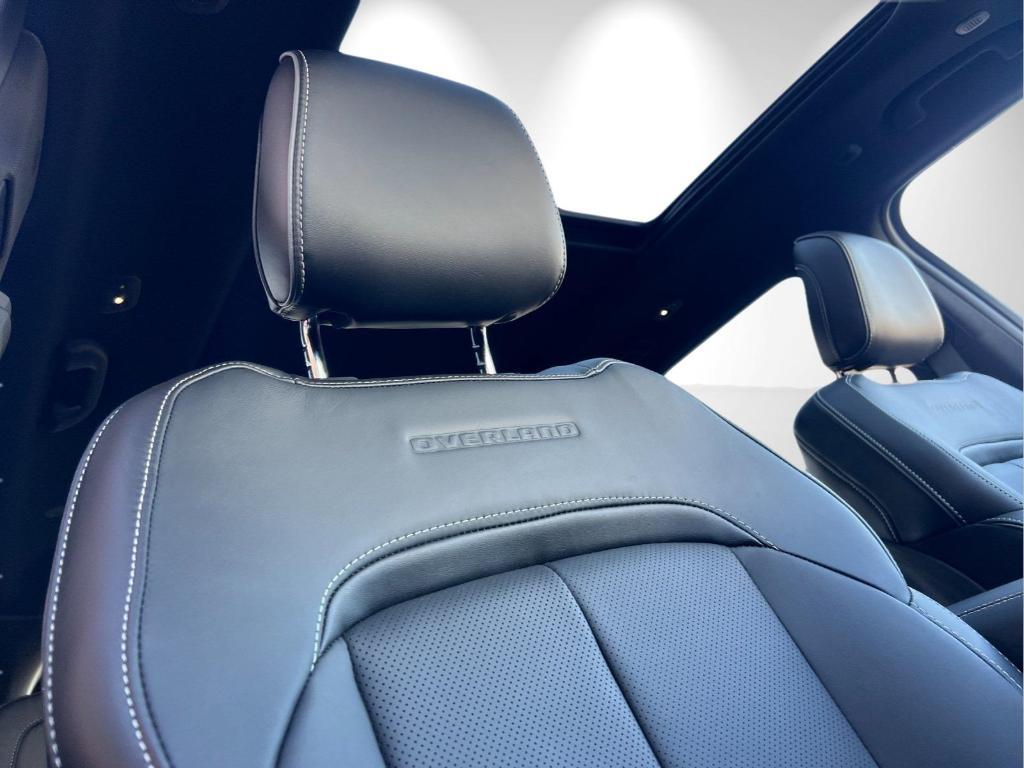 new 2025 Jeep Grand Cherokee car