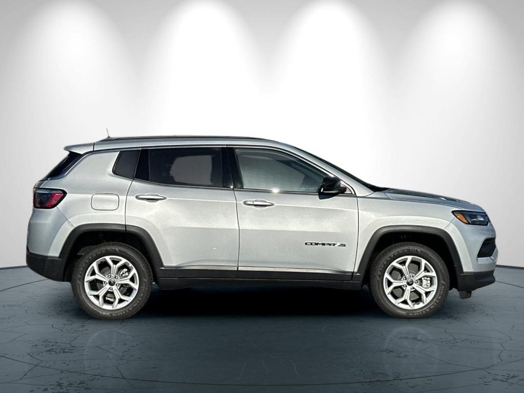 new 2025 Jeep Compass car, priced at $30,760