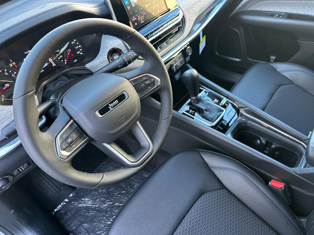 new 2025 Jeep Compass car, priced at $30,760