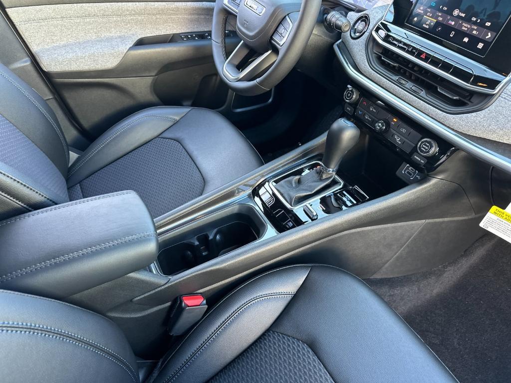new 2025 Jeep Compass car, priced at $30,760