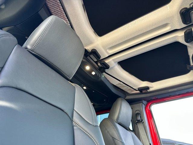 new 2025 Jeep Wrangler 4xe car
