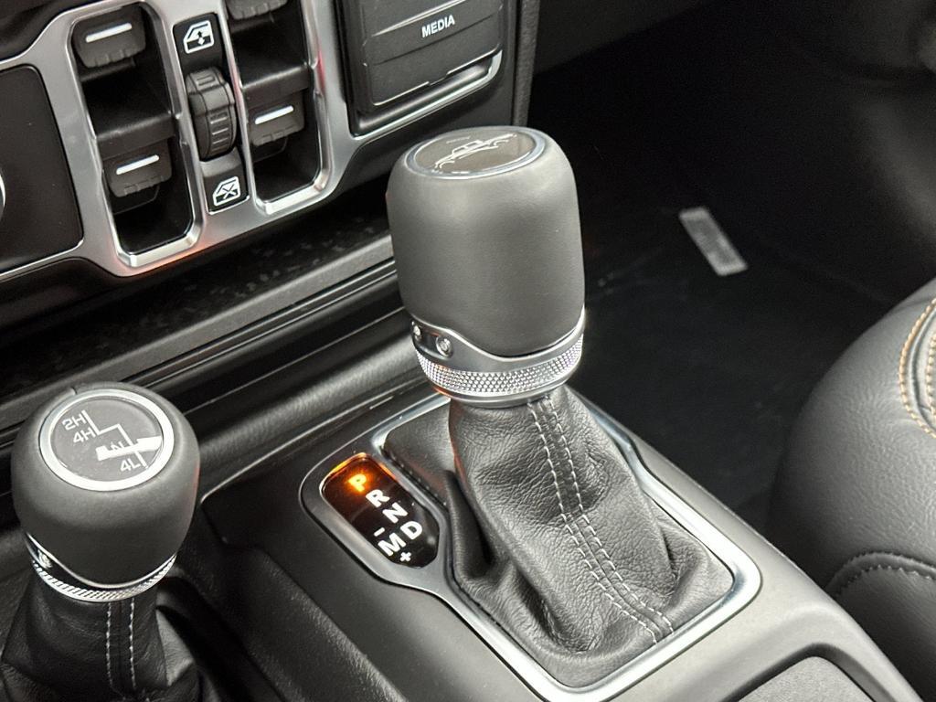 new 2025 Jeep Gladiator car, priced at $51,005